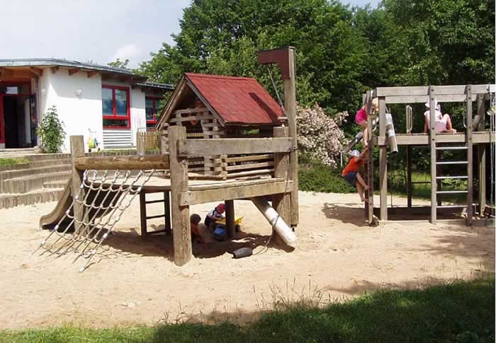 Kindergarten mit Spielplatz in Westhausen